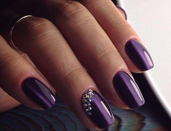 фиолетовый цвет ногтей фото